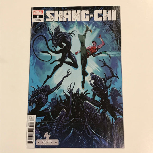 Shang-Chi 5 (2020) Marvel Vs Alien variant by Iban Coello - Marvel Comics
